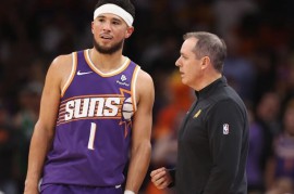 Phoenix Suns Sa Thải HLV Frank Vogel Sau Mùa Giải Thất Vọng: Sự Điều Chỉnh Trong Tìm Kiếm Sự Ổn Định